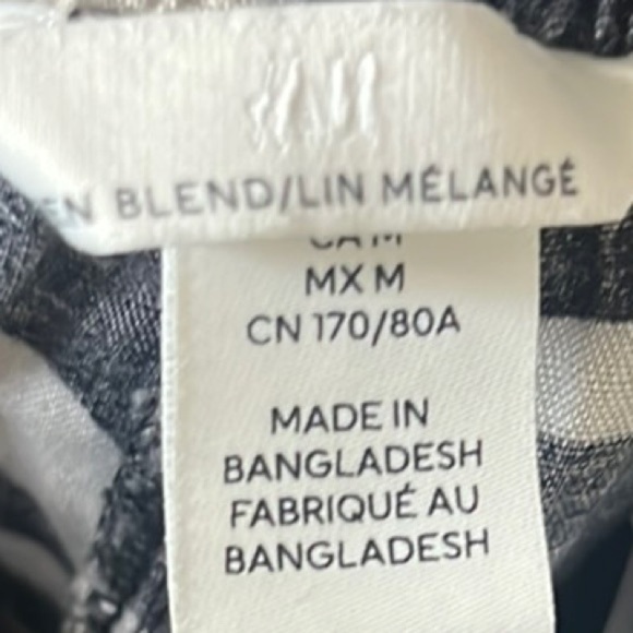 H & M Black and White linen blend shorts size Medium - Picture 2 of 8